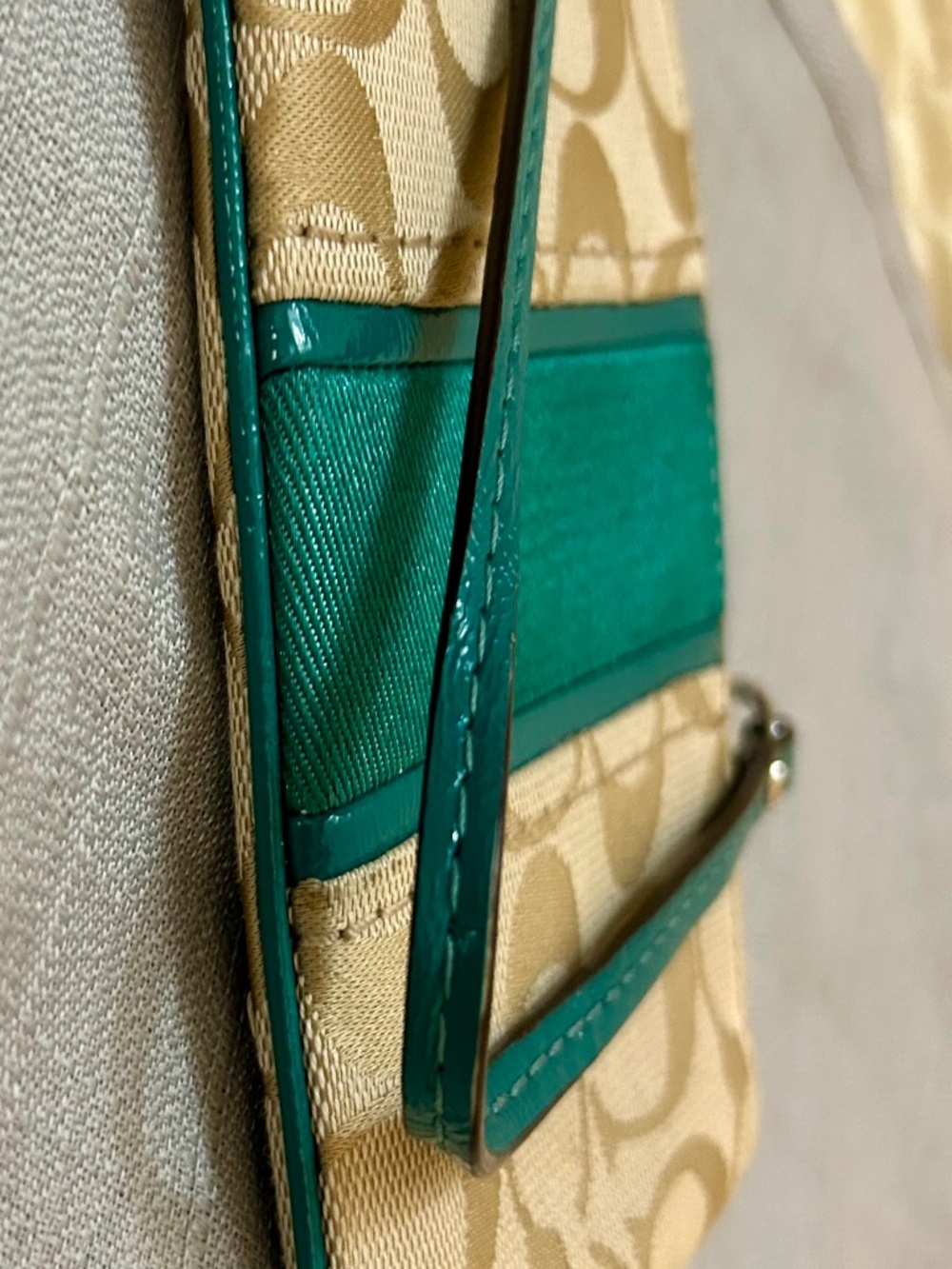 Coach Signature Stripe Wristlet (Style F49174) khaki/bright jade color combo - Picture 6 of 7